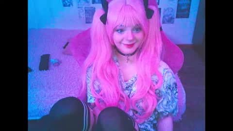 Snapshot of berriekitten chatting on March 25, 2:17 am BerrieKitten online show from March 25, 2:17 am