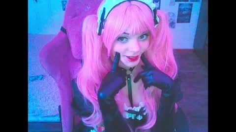 Snapshot of berriekitten chatting on April 15, 7:10 pm BerrieKitten online show from April 15, 7:10 pm