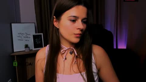 Snapshot of berry_alma chatting on January 30, 3:33 am Alma online show from January 30, 3:33 am