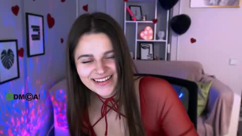 Snapshot of berry_alma chatting on February 22, 3:01 am Alma online show from February 22, 3:01 am