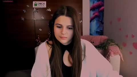 Snapshot of berry_alma chatting on February 23, 9:05 pm Alma online show from February 23, 9:05 pm