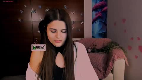 Snapshot of berry_alma chatting on February 24, 3:12 am Alma online show from February 24, 3:12 am