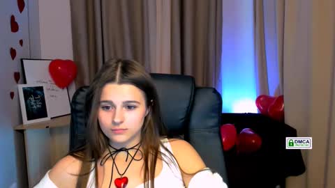 Snapshot of berry_alma chatting on February 25, 3:09 am Alma online show from February 25, 3:09 am