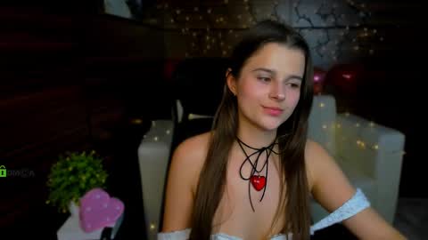 Snapshot of berry_alma chatting on March 5, 5:39 pm Alma online show from March 5, 5:39 pm