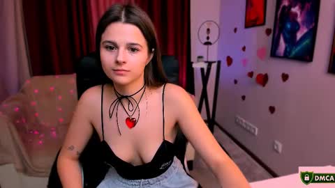 Snapshot of berry_alma chatting on March 8, 5:28 am Alma online show from March 8, 5:28 am