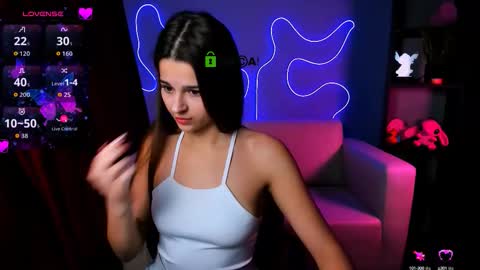 Snapshot of berry_alma chatting on October 14, 1:34 pm Alma online show from October 14, 1:34 pm