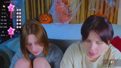 Snapshot of berry_assortment chatting on October 17, 11:13 am Your sweet Tara and Eva online show from October 17, 11:13 am