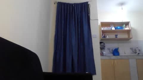 Snapshot of berry_twinkle chatting on October 21, 5:08 am Trizar online show from October 21, 5:08 am
