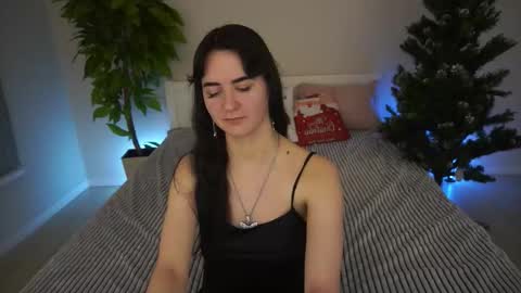 Violette online show from January 9, 2:20 pm