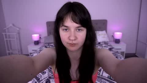 Violette online show from May 25, 1:06 pm