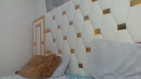 berryl online show from October 17, 8:00 pm