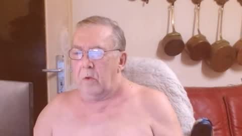 Snapshot of best127 chatting on February 7, 7:06 pm jean online show from February 7, 7:06 pm