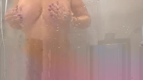 Snapshot of best_tease13 chatting on November 14, 9:35 pm Sexymilf13 online show from November 14, 9:35 pm