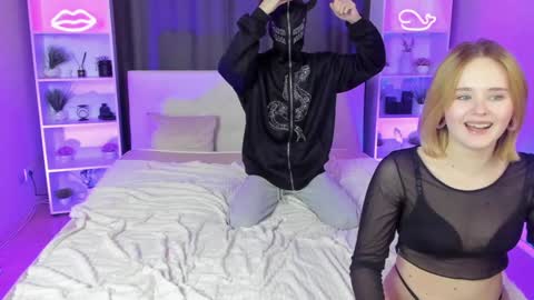 Danny and Kira online show from January 21, 11:13 am