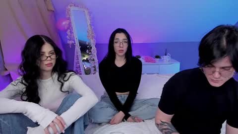Danny and Kira online show from January 25, 2:36 pm