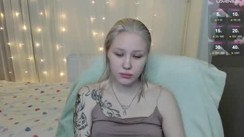 Danny and Kira online show from January 30, 2:06 am