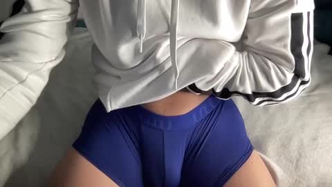 Snapshot of bestdick1991 chatting on December 5, 12:52 am BEST online show from December 5, 12:52 am
