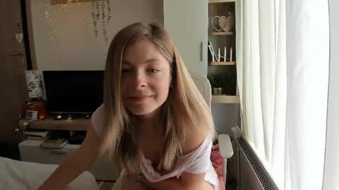 Vicky   online show from April 15, 10:00 am