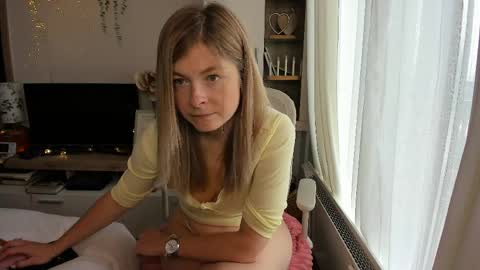 Snapshot of bestgirl_ofthe_neighborhood chatting on April 23, 7:20 am Vicky online show from April 23, 7:20 am