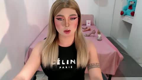 bestgirljulia online show from September 29, 8:30 am