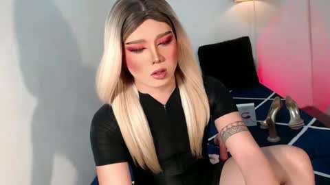 bestgirljulia online show from November 9, 12:09 am