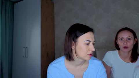 Hellen and Natali online show from December 1, 3:00 am