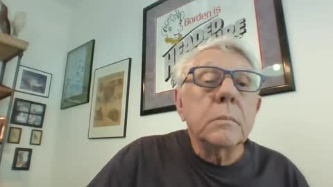 Snapshot of bestshot1951 chatting on December 9, 7:50 pm bestshot1951 online show from December 9, 7:50 pm