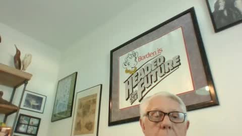 Snapshot of bestshot1951 chatting on December 12, 8:10 pm bestshot1951 online show from December 12, 8:10 pm