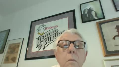 Snapshot of bestshot1951 chatting on February 6, 2:15 pm bestshot1951 online show from February 6, 2:15 pm