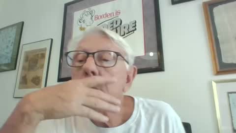 Snapshot of bestshot1951 chatting on September 11, 4:51 pm bestshot1951 online show from September 11, 4:51 pm