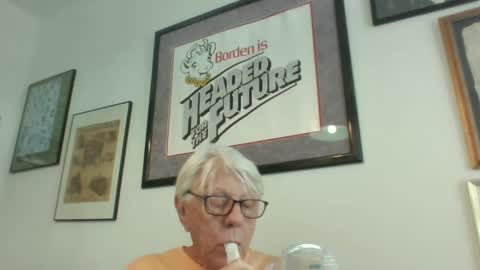 Snapshot of bestshot1951 chatting on September 17, 2:30 pm bestshot1951 online show from September 17, 2:30 pm