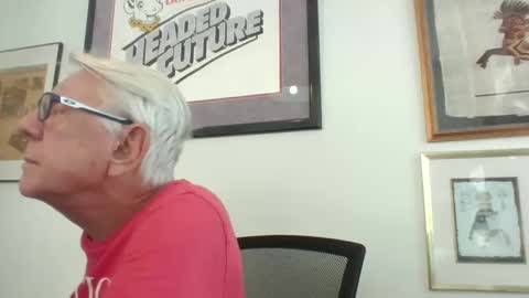 Snapshot of bestshot1951 chatting on October 1, 3:07 pm bestshot1951 online show from October 1, 3:07 pm