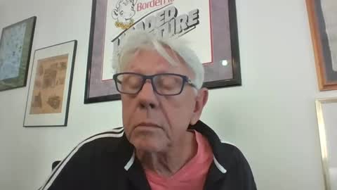 Snapshot of bestshot1951 chatting on October 23, 2:16 pm bestshot1951 online show from October 23, 2:16 pm