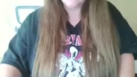 Snapshot of beth500280 chatting on July 4, 12:11 pm Beth online show from July 4, 12:11 pm