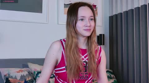 Snapshot of bethany_sparkle chatting on April 15, 6:09 am Bethany online show from April 15, 6:09 am