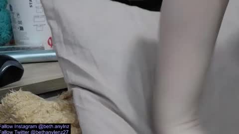 bethanylenz2 online show from November 23, 11:43 am