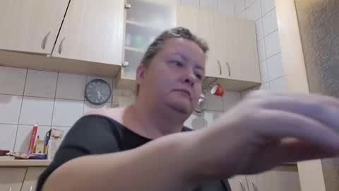 Snapshot of bethnorth chatting on October 10, 2:21 am bethnorth online show from October 10, 2:21 am