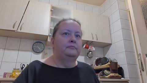 Snapshot of bethnorth chatting on December 17, 2:39 am bethnorth online show from December 17, 2:39 am