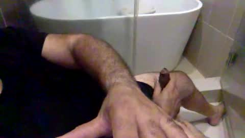 Snapshot of betoooox chatting on May 1, 1:10 am Virtual Gentleman online show from May 1, 1:10 am