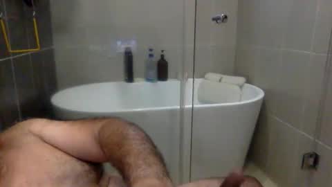 Snapshot of betoooox chatting on May 2, 12:21 pm Virtual Gentleman online show from May 2, 12:21 pm