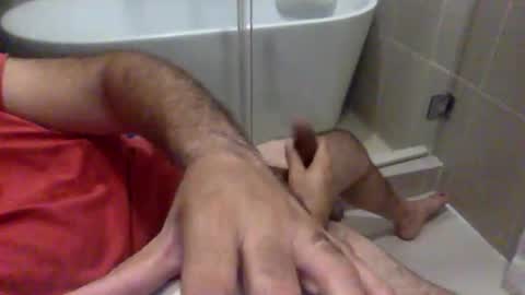 Snapshot of betoooox chatting on May 18, 1:35 am Virtual Gentleman online show from May 18, 1:35 am