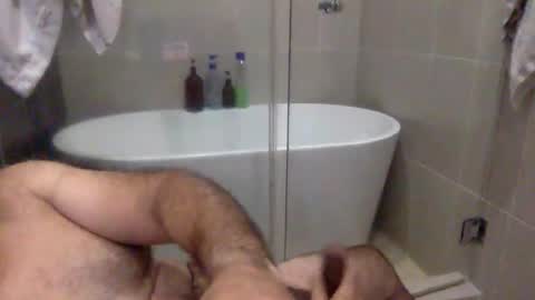 Snapshot of betoooox chatting on May 23, 10:52 am Virtual Gentleman online show from May 23, 10:52 am