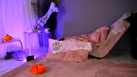 Snapshot of betsygonzale chatting on October 28, 4:05 am Betty online show from October 28, 4:05 am