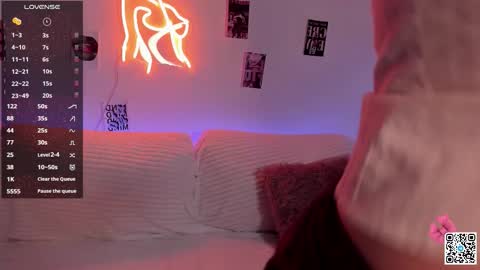 Snapshot of better_call_bett chatting on November 15, 7:27 am Bett online show from November 15, 7:27 am