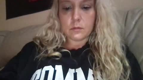 that one bitch3 online show from February 2, 12:09 am