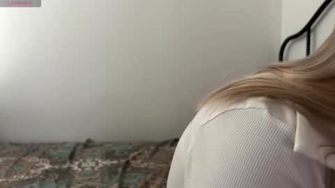 Snapshot of bettiepanella chatting on November 27, 6:15 am BlondeReka ITS MY 1st DAY HERE online show from November 27, 6:15 am