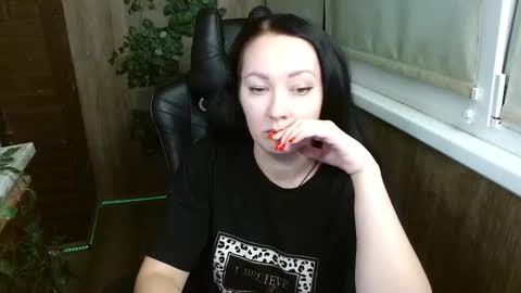 Snapshot of betty_luss chatting on September 8, 6:40 pm Sia online show from September 8, 6:40 pm