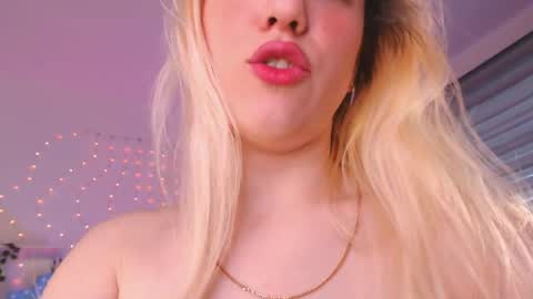 betty_murr online show from May 16, 10:36 am