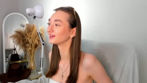 Kelly online show from June 18, 1:17 am