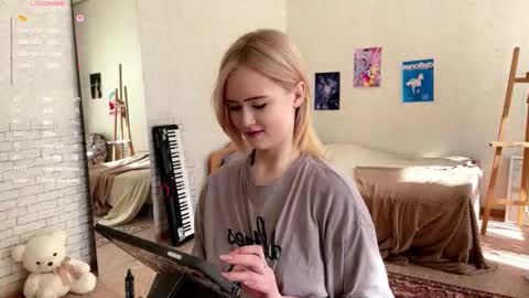 Snapshot of bettymorante chatting on March 13, 4:30 am Hinata online show from March 13, 4:30 am